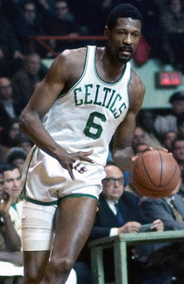 开云服务-美记：NBA联盟应该整体退役拉塞尔的6号球衣