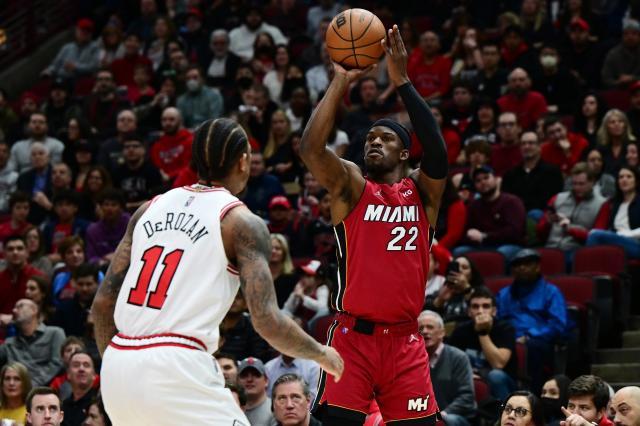 开云服务-德罗赞哑火公牛再负强队 攻防皆平庸难逃一轮游